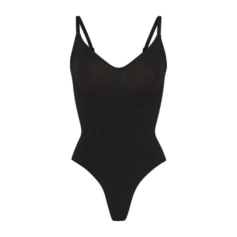 skims sculpting thong bodysuit dupe.